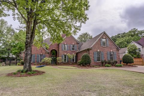 9863 S Houston Oak Dr, Germantown, TN 38139