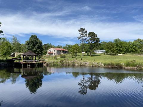 465 Crooked Creek Ln, Morris Chapel, TN 38361