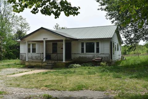 1600 Sticky Ridge Rd, Reagan, TN 38368