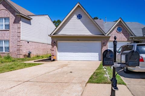7990 Marsha Woods Dr, Memphis, TN 38125