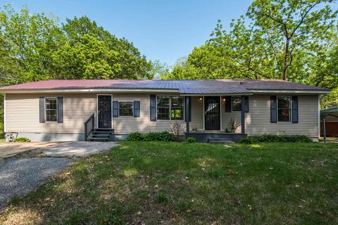 201 Hiawatha St, Somerville, TN 38068