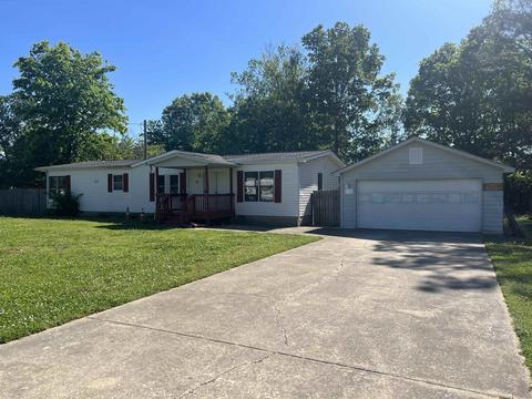 18 Franklin Dr, Millington, TN 38053