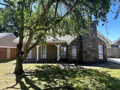 4311 Harvest Hill Rd, Memphis, TN 38141