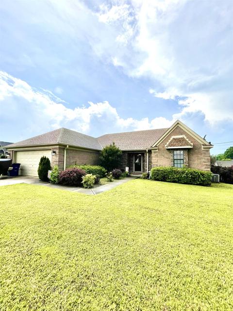 161 Oxford Dr, Atoka, TN 38004