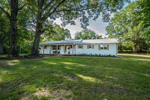 1380 Braden Rd, Mason, TN 38049