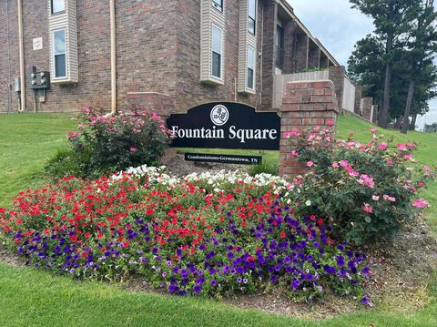 6596 S Poplar Woods Cir #3, Germantown, TN 38138