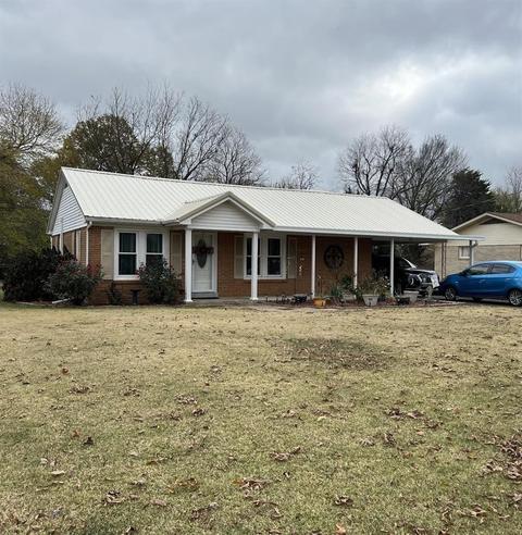 147 Monroe St, Dyer, TN 38330 photo 1