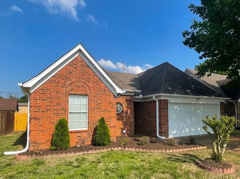8445 Bridge Creek Dr, Memphis, TN 38016
