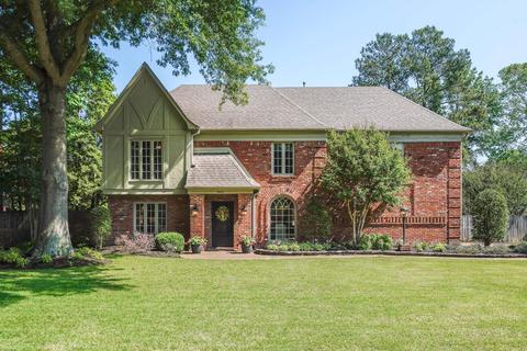 9322 Hawthorn Hill Dr, Germantown, TN 38139