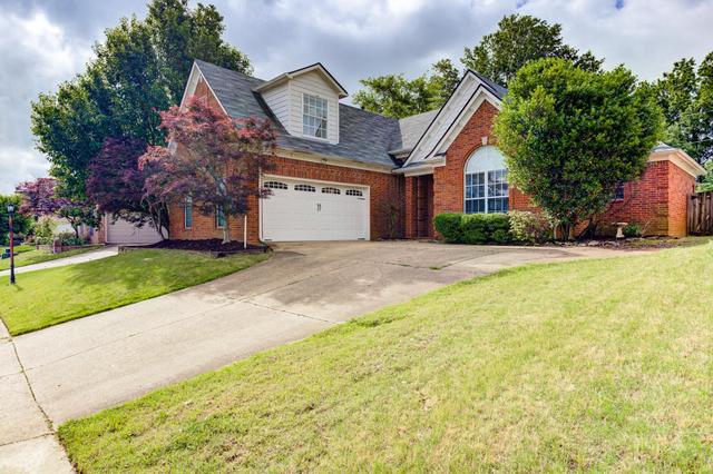 8393 Shady Elm Dr, Cordova, TN 38018