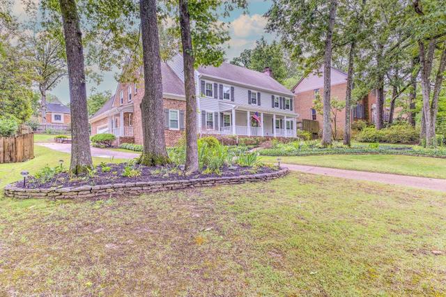 2734 Hunters Forest Dr, Germantown, TN 38138