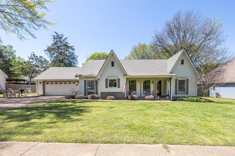 331 Park Hill Dr, Collierville, TN 38017