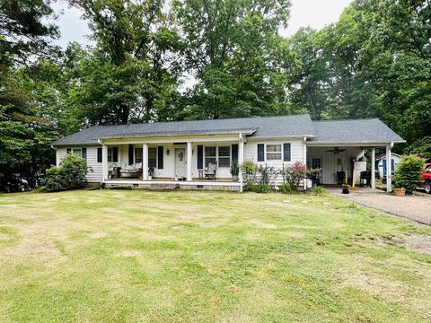 1144 Cherry Ave W, Selmer, TN 38375