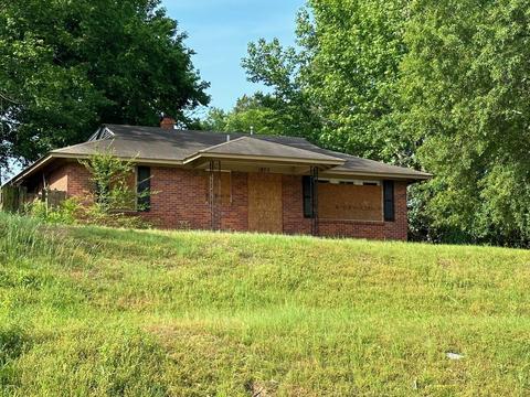 1833 Gregory Dr, Memphis, TN 38127