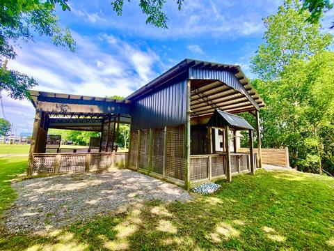 430 Old Ferry Rd, Adamsville, TN 38310