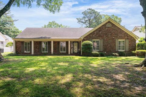 2360 Wood Bridge Cv, Memphis, TN 38119