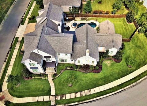 541 Winding Wood Cir, Collierville, TN 38017