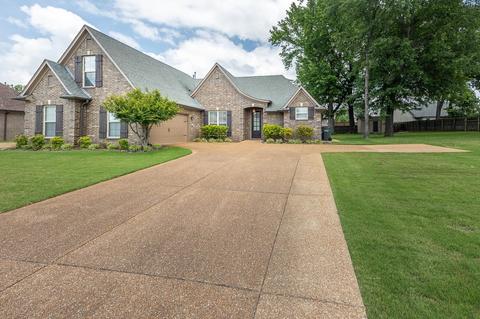 590 Black Ankle Dr, Oakland, TN 38060