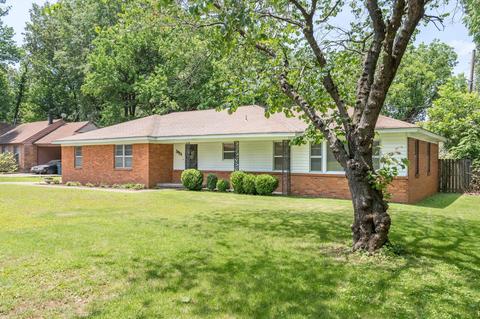 3911 Hermitage Dr, Memphis, TN 38116