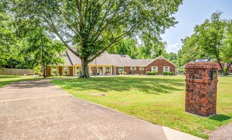 9087 Hillman Way Dr, Bartlett, TN 38133
