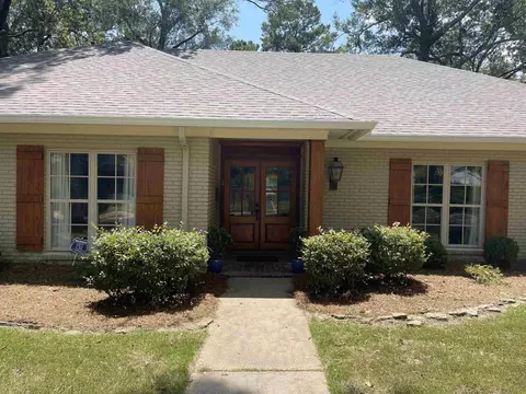 5305 Reddoch Dr, Jackson, MS 39211 photo 2
