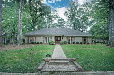 5305 Reddoch Dr, Jackson, MS 39211 photo 4