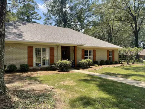 5305 Reddoch Dr, Jackson, MS 39211 photo 3