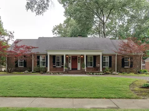 2071 Old Oak Dr, Memphis, TN 38119