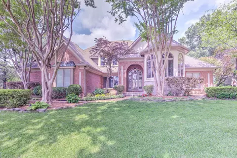 8736 Somerset Ln, Germantown, TN 38138