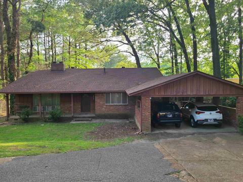 3905 E Lakemont Dr, Memphis, TN 38128