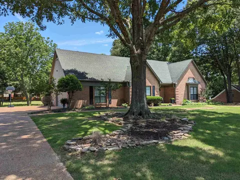 8632 Windersgate Dr, Olive Branch, MS 38654 photo 1