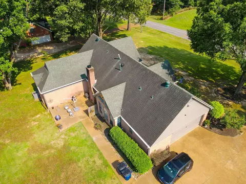 8632 Windersgate Dr, Olive Branch, MS 38654 photo 2