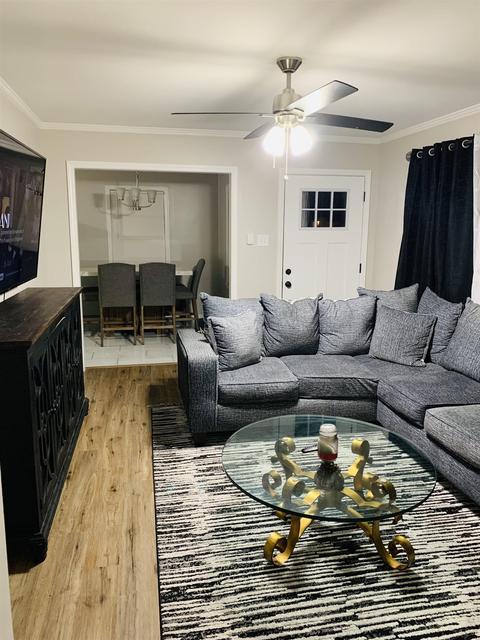 1547 Mt Moriah Rd, Memphis, TN 38117