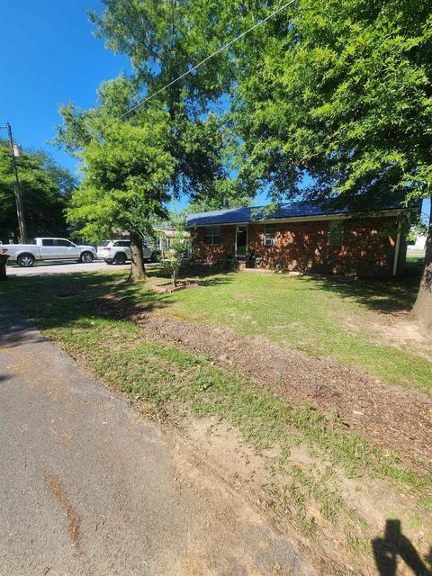 805 6th St NW, Red Bay, AL 35582