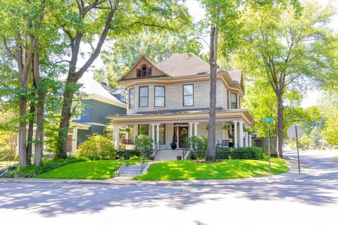 1353 Carr Ave, Memphis, TN 38104