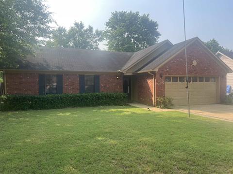 7834 Hickory Meadow Dr, Millington, TN 38053