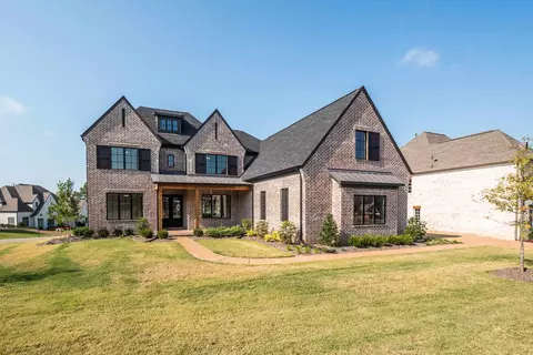 425 Shambala Dr, Collierville, TN 38017