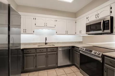 1891 E Poplar Woods Cir #2, Germantown, TN 38138