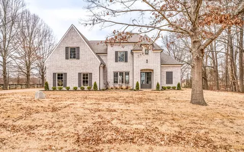 25 Canterbury Ln, Eads, TN 38028