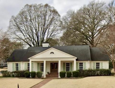 281 Wakefield Dr, Memphis, TN 38117