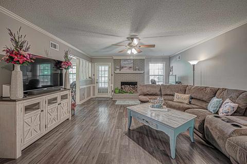 3500 Josee Ln, Bartlett, TN 38135