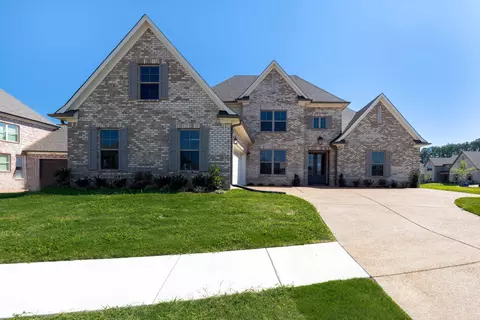 10282 Wading Heron Dr, Lakeland, TN 38002