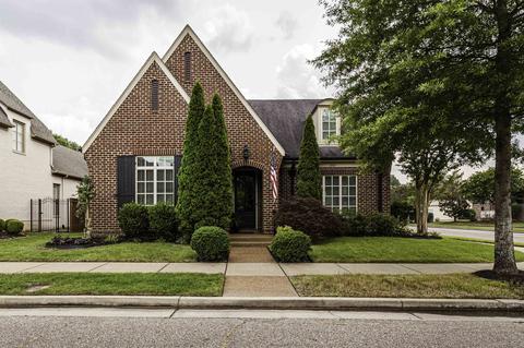 1007 Russell Farms Rd, Collierville, TN 38017