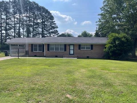 545 Ridgeway Dr, Bolivar, TN 38008