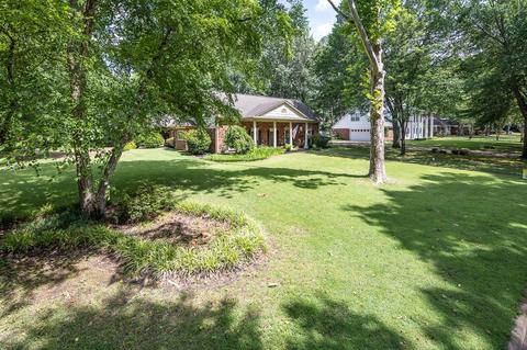 2088 Wood Creek Dr, Germantown, TN 38138