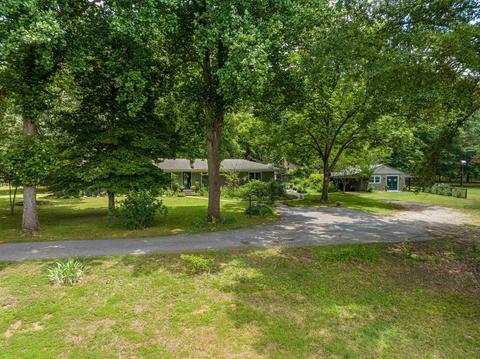 6937 Eighth Rd, Bartlett, TN 38135