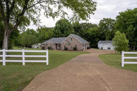 5570 Feathers Chapel Rd, Somerville, TN 38068