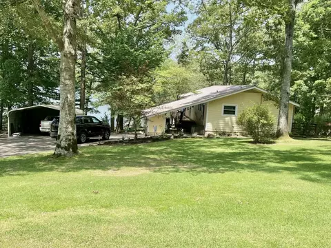 650 Edgewater Dr, Middleton, TN 38052