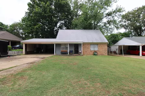 1278 Town Country Dr, Southaven, MS 38671