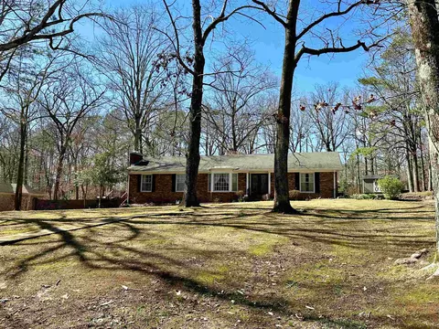 160 Mollie Dr, Selmer, TN 38375